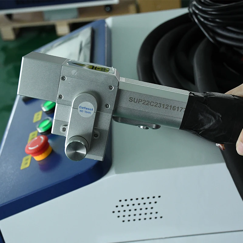 Industrial Laser Rust Remover - SUP22C Handheld Laser Reinigingskop Nieuw 3000W